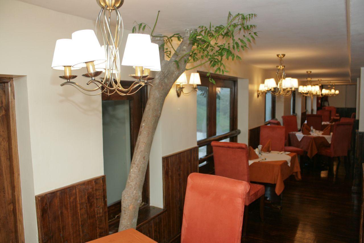 Treetops Mweiga Exterior foto